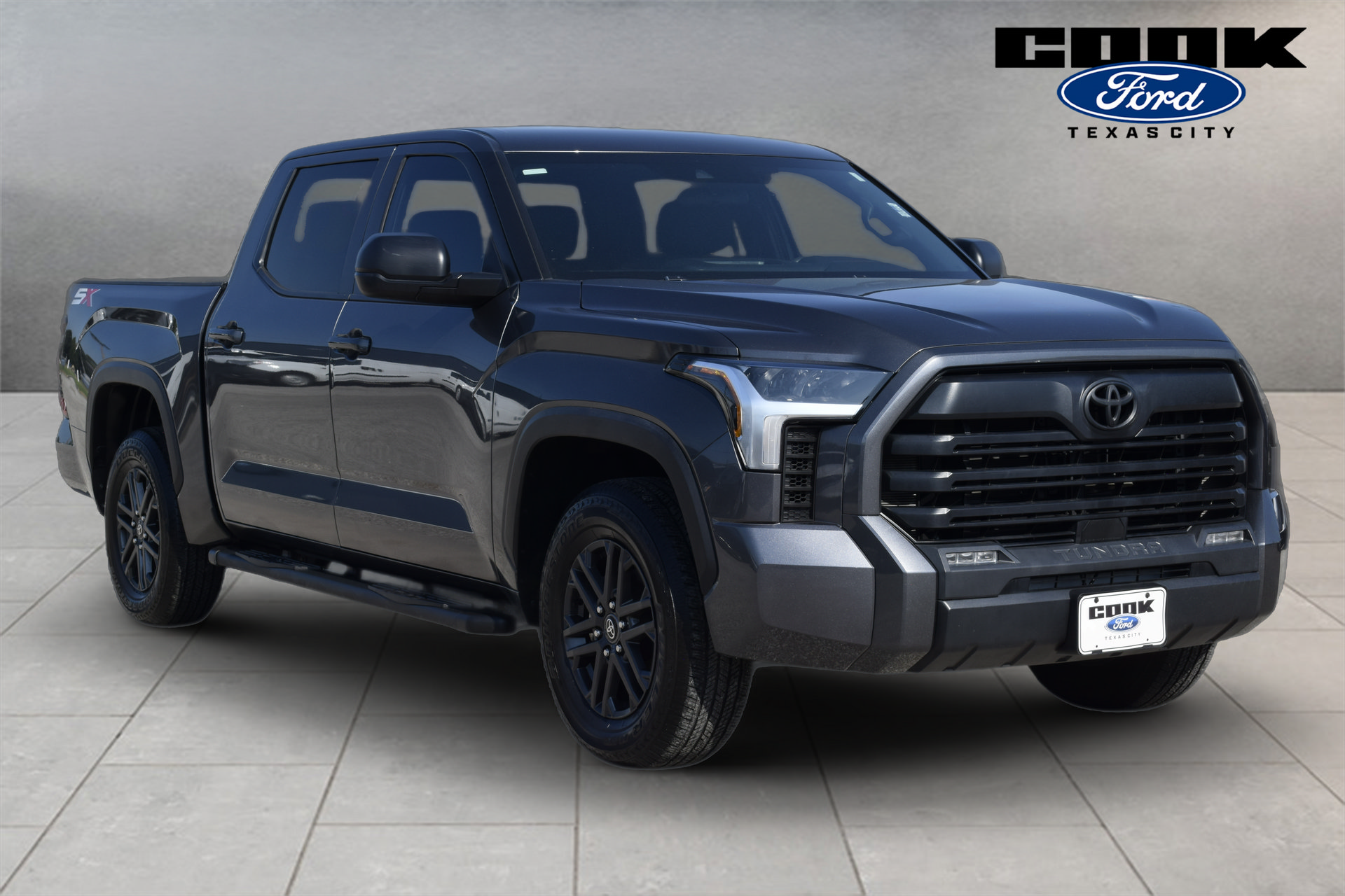 Used 2025 Toyota Tundra SR5 w/ SX Package RWD image 2