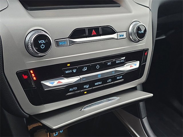 Certified 2024 Ford Explorer XLT image 24