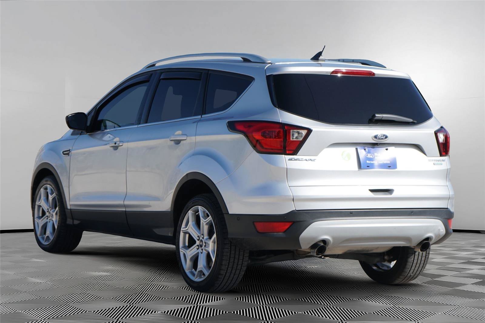 Certified 2019 Ford Escape Titanium FWD image 6