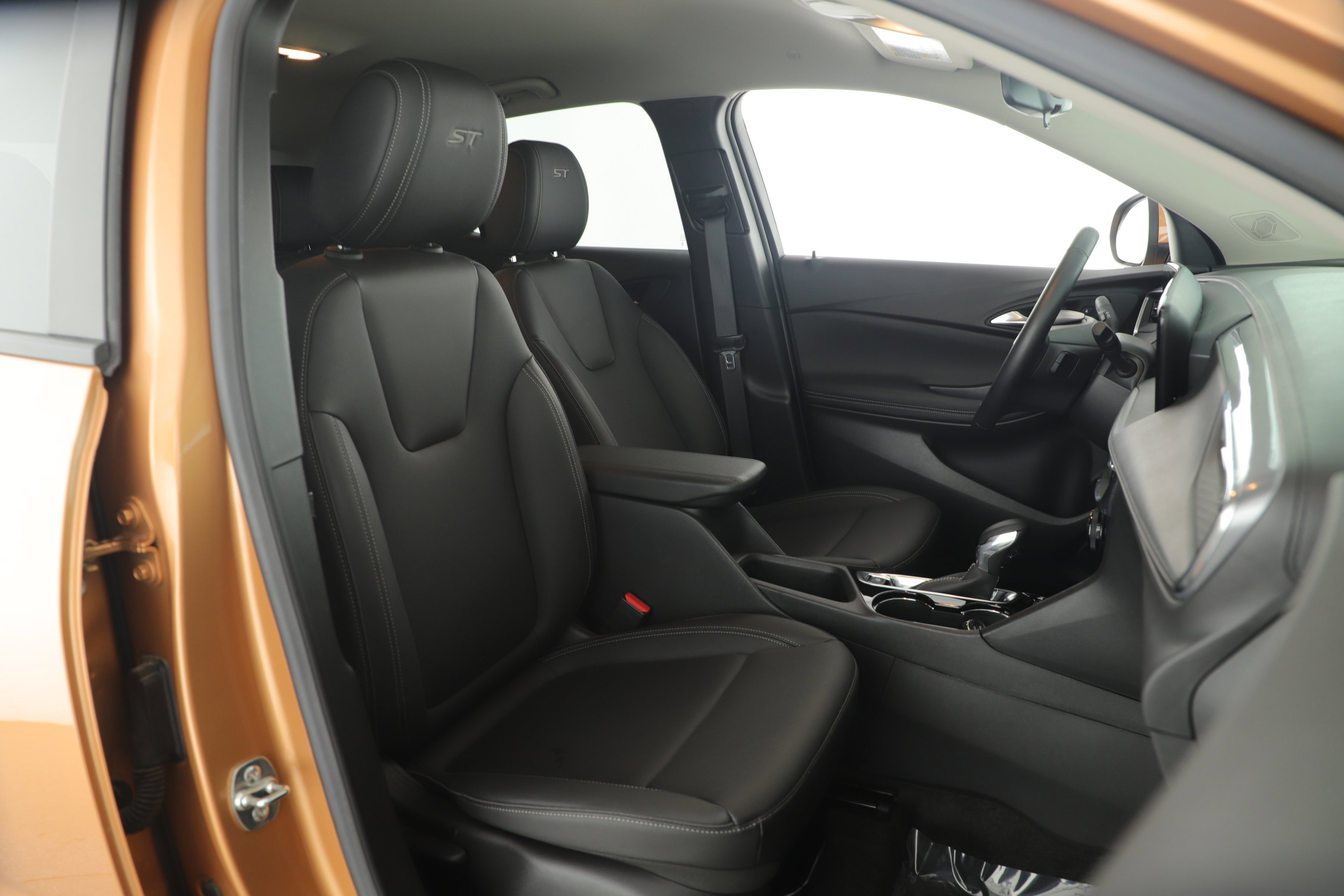 Used 2024 Buick Encore GX Sport Touring image 17