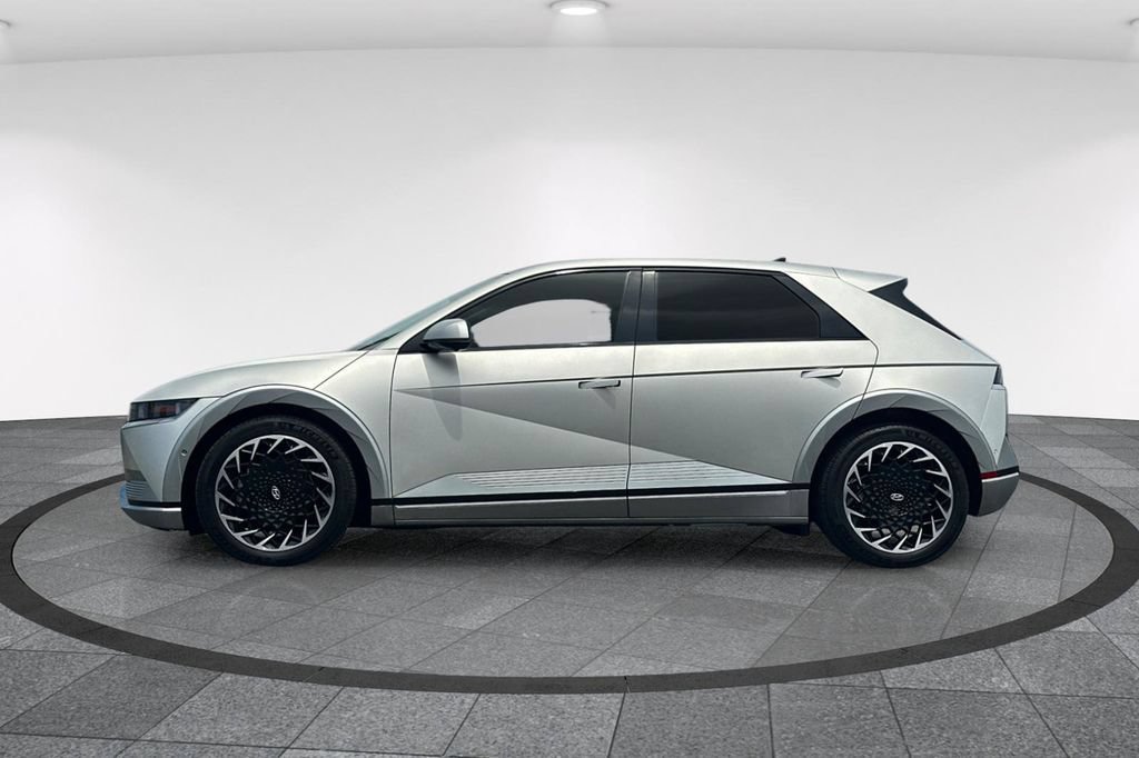 Used 2023 Hyundai Ioniq 5 Limited AWD/4WD image 8