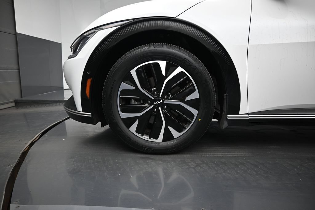 Used 2023 Kia EV6 Wind w/ Wind Technology Package AWD/4WD image 25