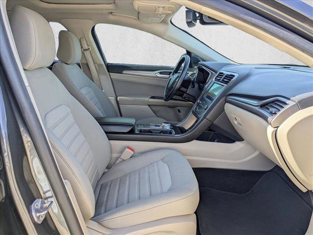 Certified 2020 Ford Fusion SE FWD image 21