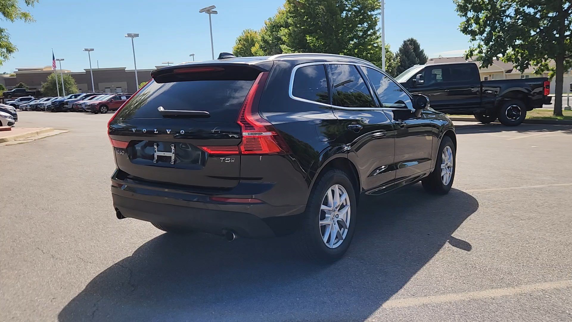 Used 2020 Volvo XC60 T5 Momentum AWD/4WD image 15