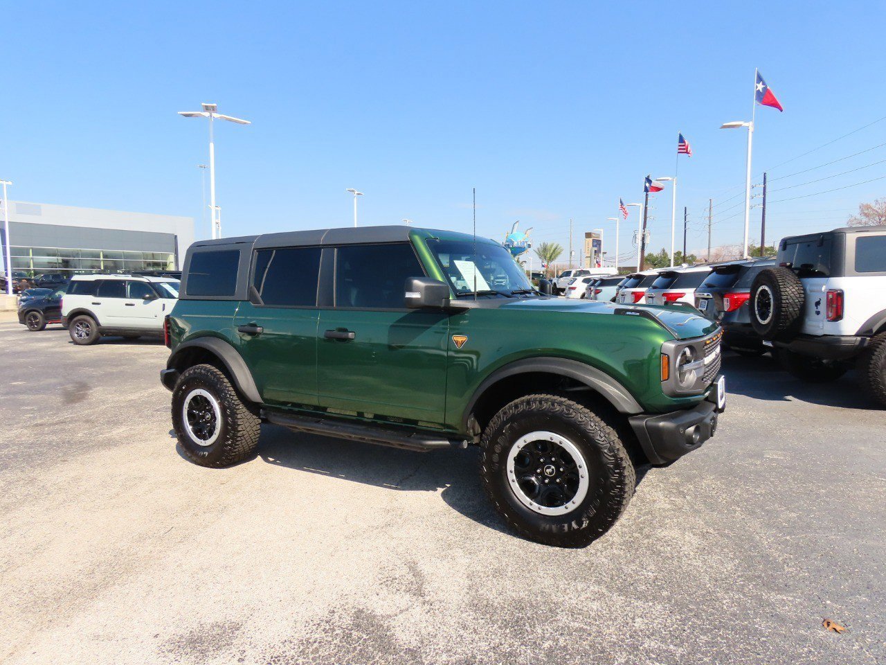 Certified 2023 Ford Bronco Badlands image 8