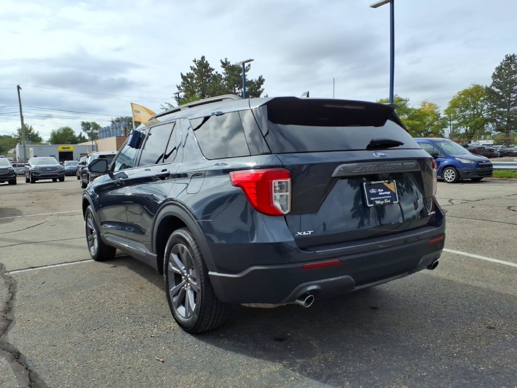 Certified 2023 Ford Explorer XLT w/ Equipment Group 202A AWD/4WD image 9