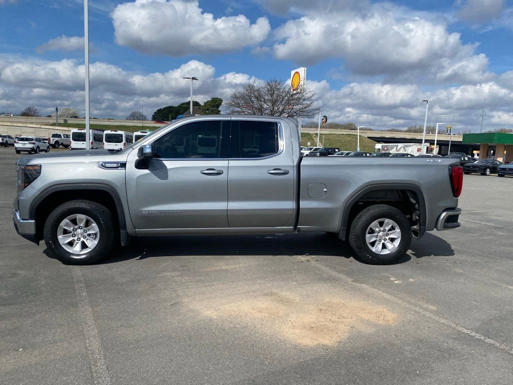 Used 2023 GMC Sierra 1500 SLE AWD/4WD image 4