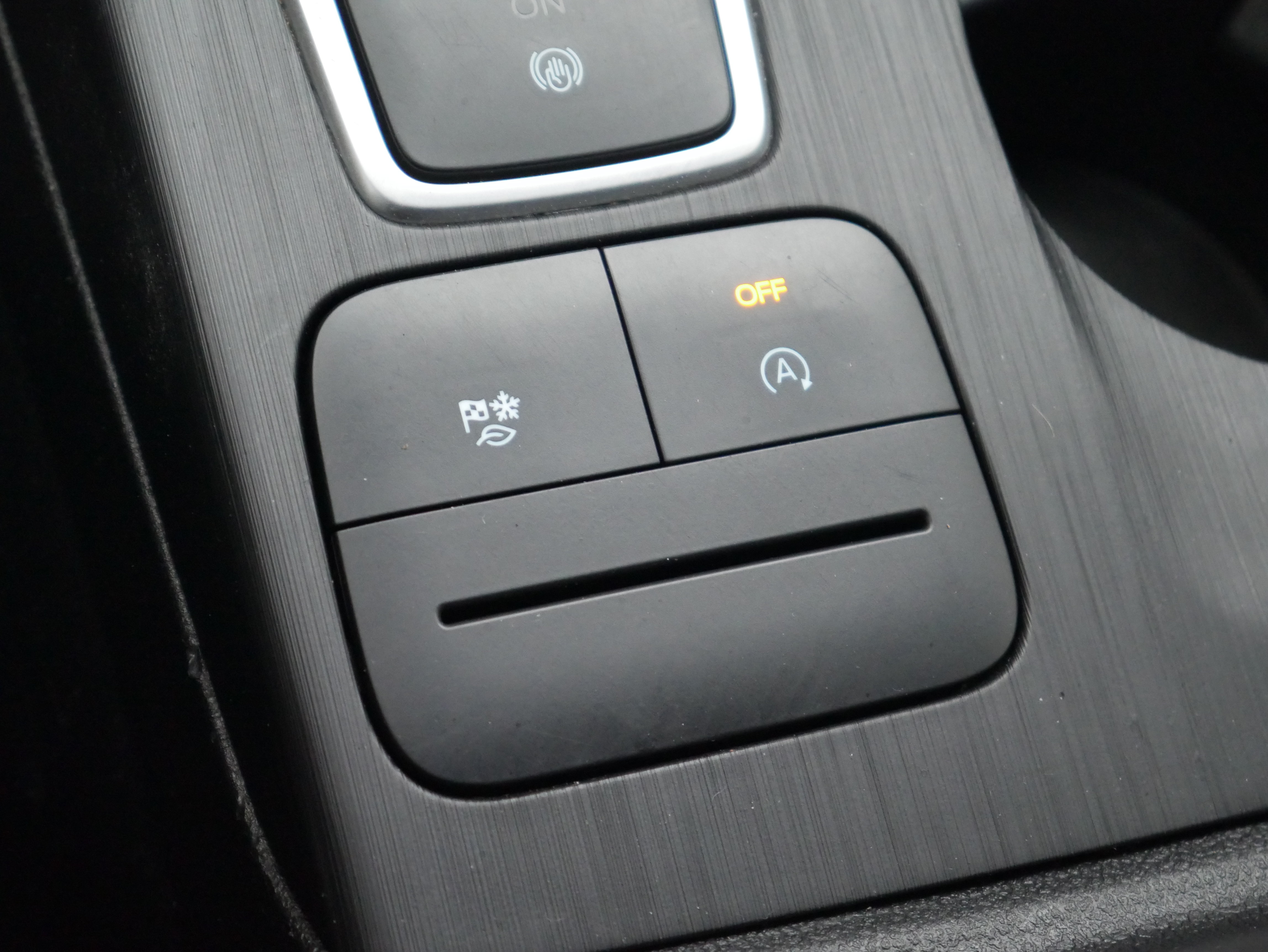 Certified 2022 Ford Escape SE AWD/4WD image 14