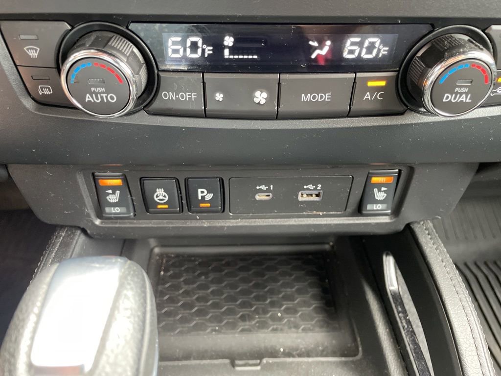 Used 2022 Nissan Frontier PRO-4X w/ Pro-4X Premium Package AWD/4WD image 24