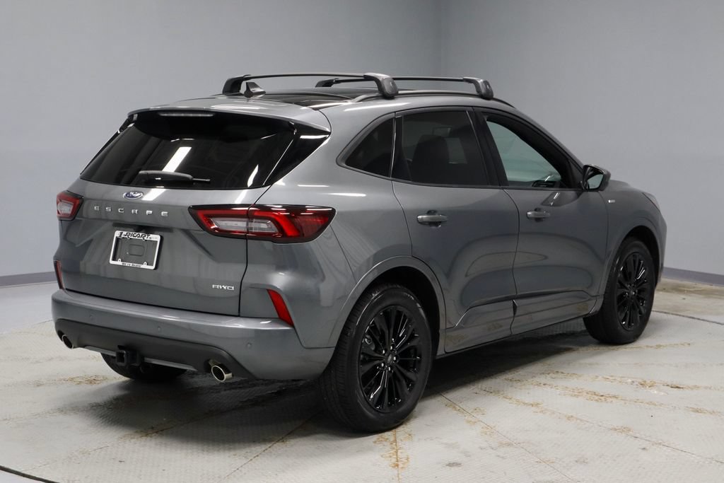 Certified 2025 Ford Escape ST-Line Elite w/ Premium Technology Package AWD/4WD image 13