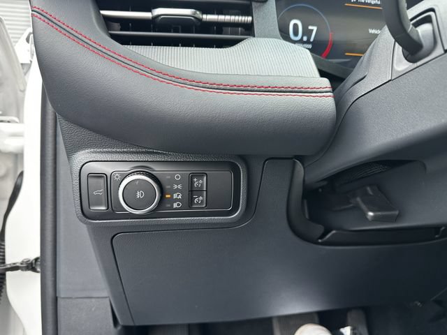 Certified 2025 Ford Explorer ST-Line AWD/4WD image 31