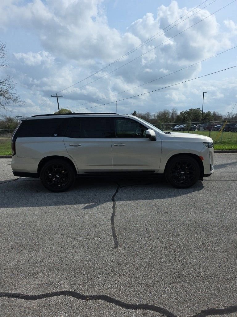 Used 2024 Cadillac Escalade Sport Platinum w/ LPO, ONYX Package AWD/4WD image 1