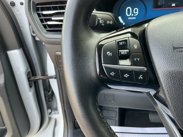 Certified 2025 Ford Escape Platinum AWD/4WD image 20