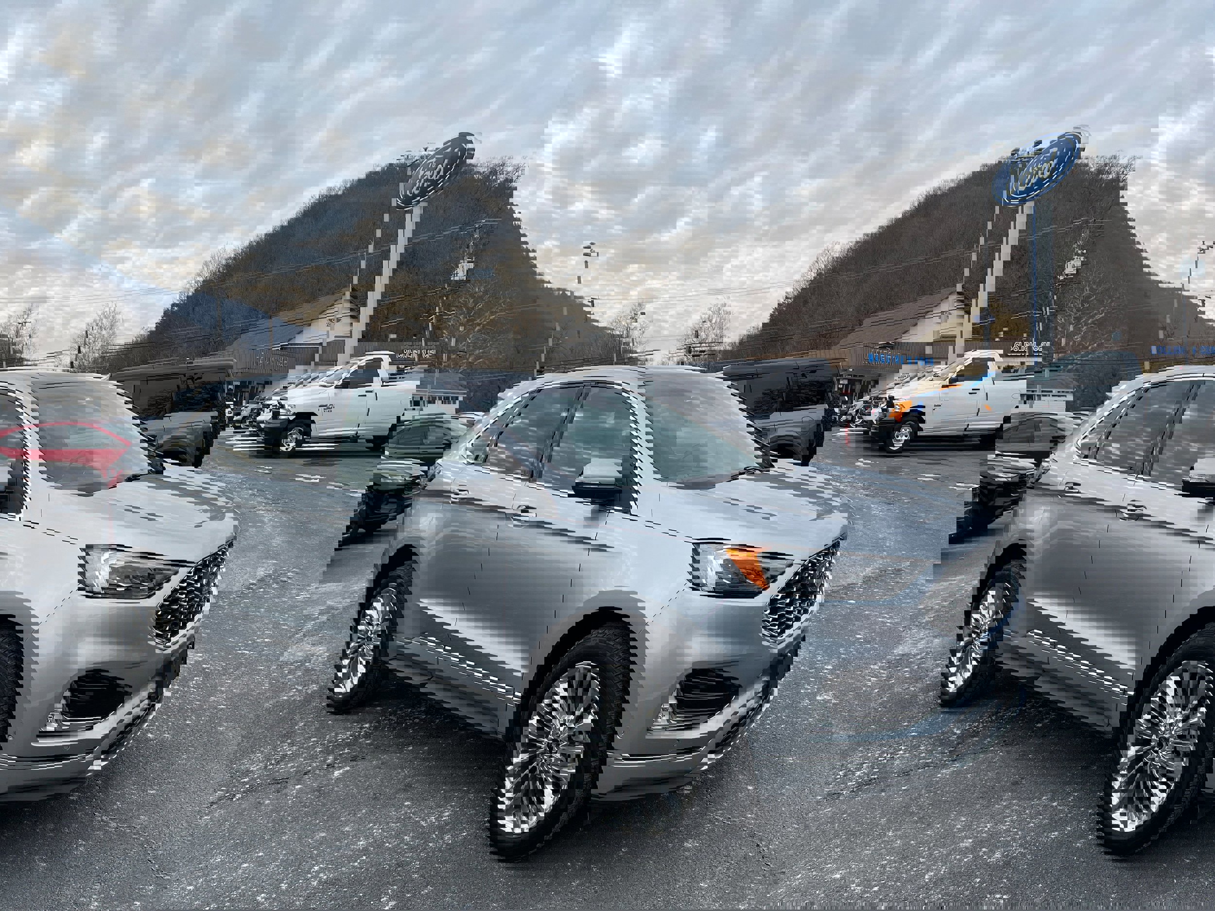 Certified 2020 Ford Edge Titanium w/ Equipment Group 301A image 6