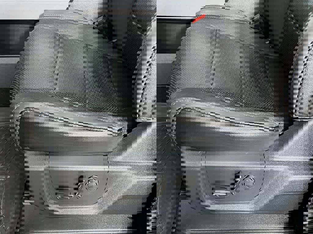 Certified 2019 Ford F150 Raptor w/ Equipment Group 802A Luxury image 30