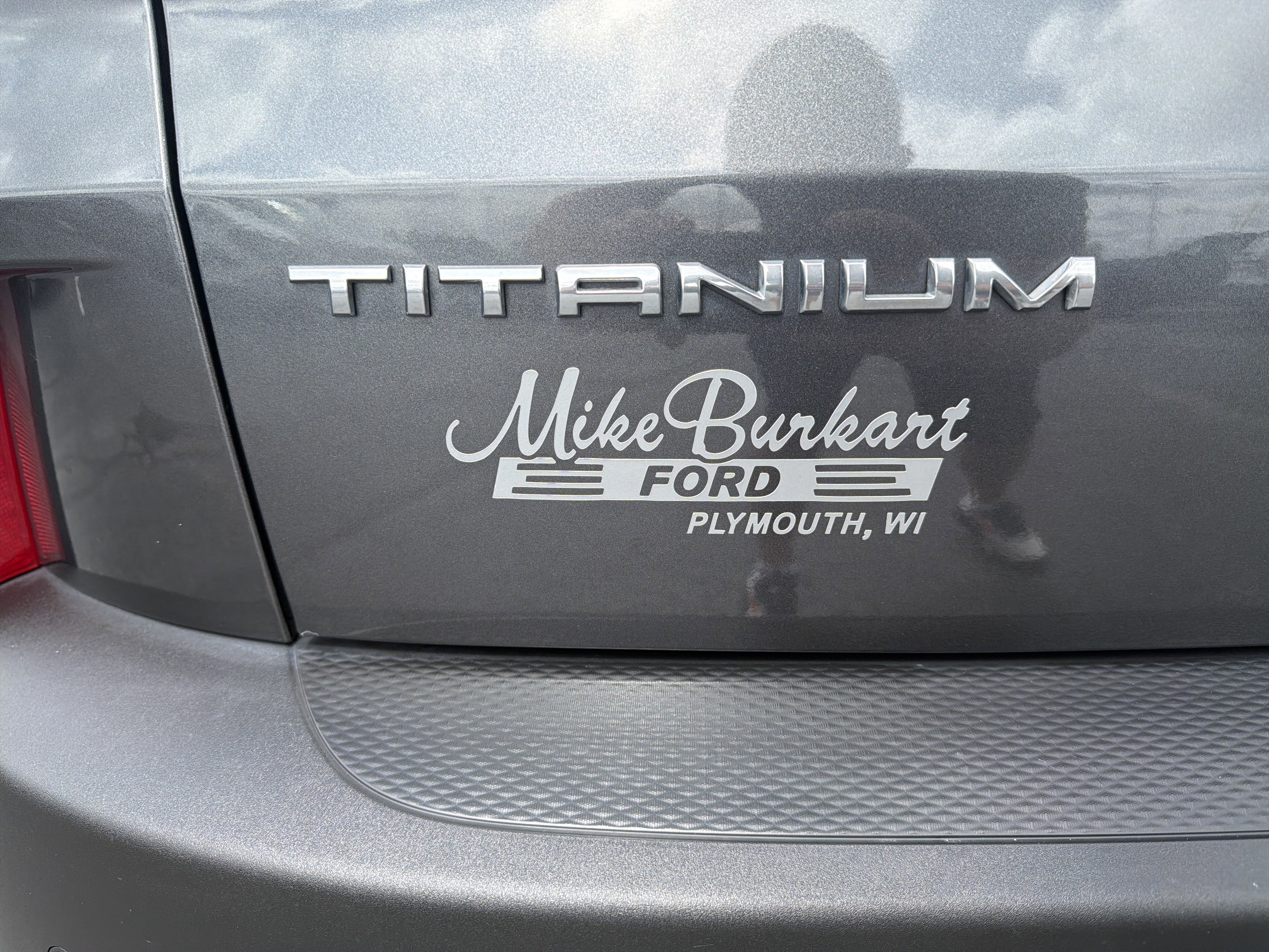 Certified 2020 Ford Escape Titanium AWD/4WD image 11