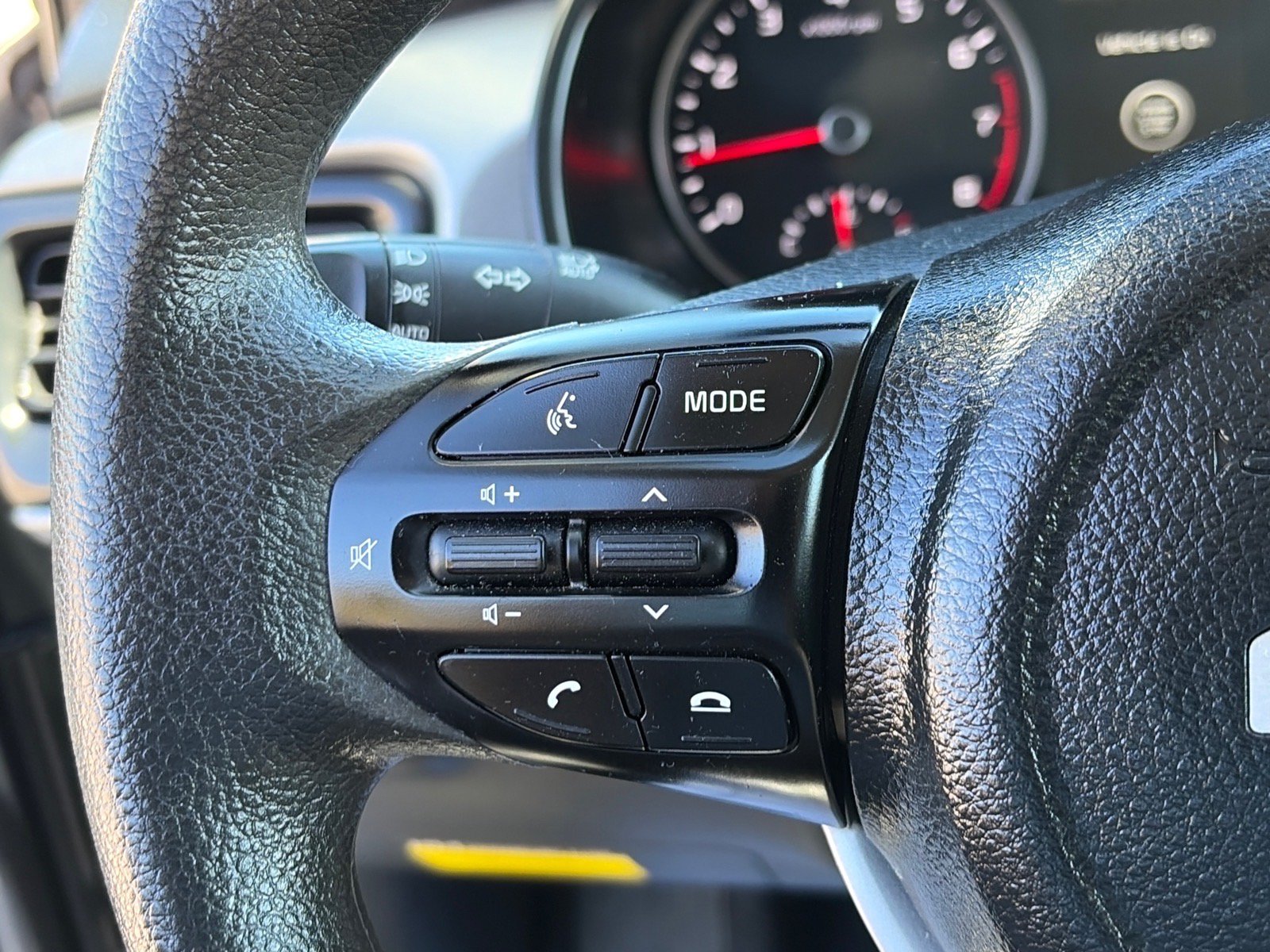 Used 2023 Kia Rio S w/ Technology Package FWD image 13