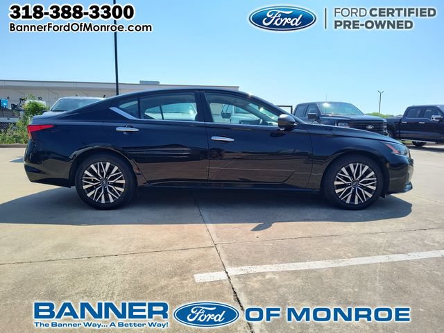 Used 2024 Nissan Altima 2.5 SV FWD image 8