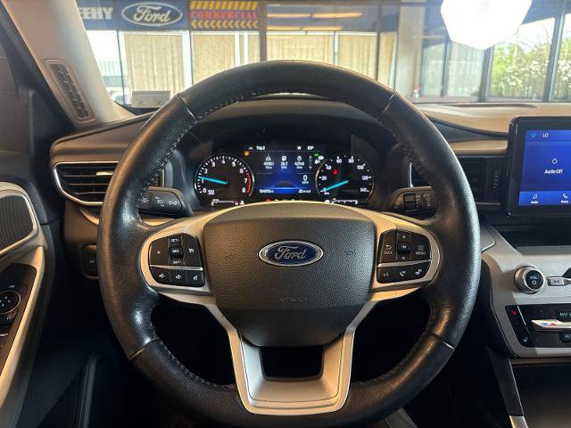 Certified 2022 Ford Explorer XLT w/ Equipment Group 202A RWD image 18