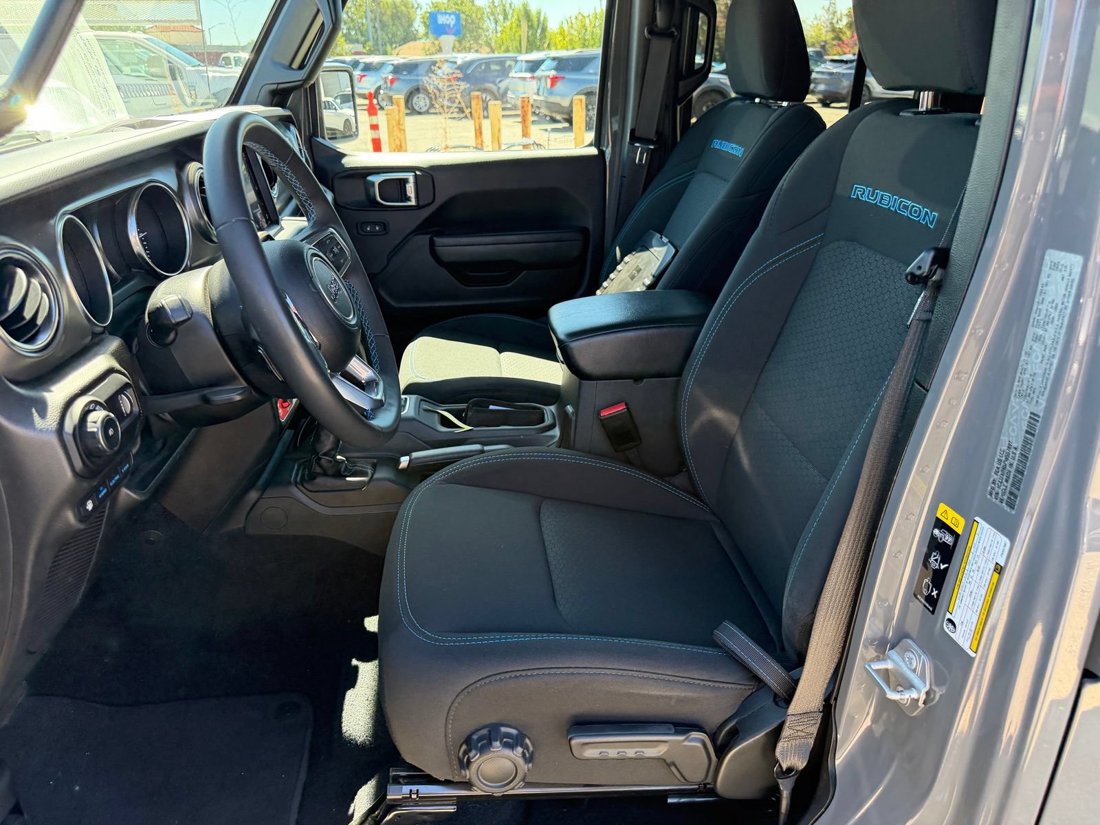 Used 2023 Jeep Wrangler Unlimited Rubicon 4xe AWD/4WD image 10