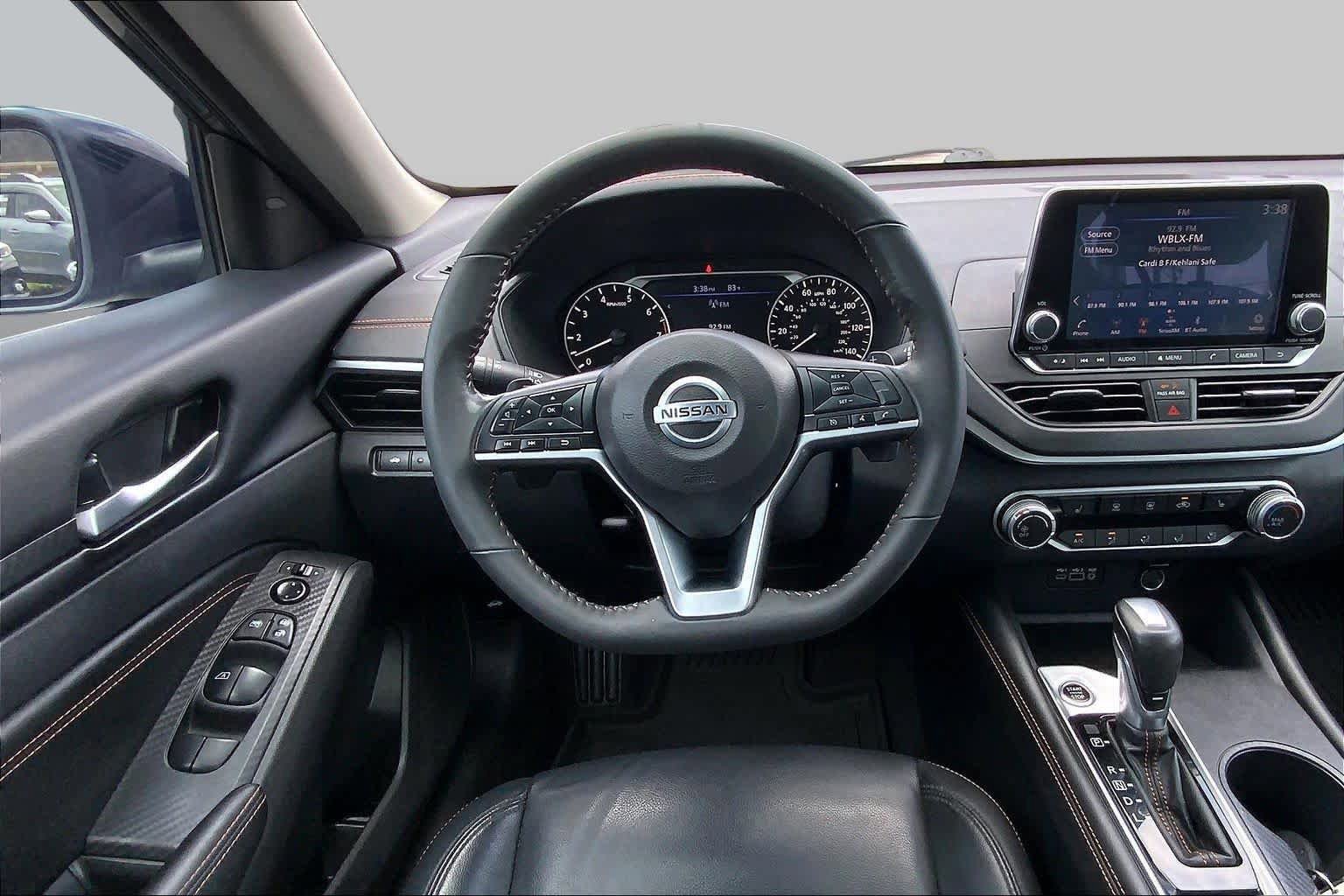 Used 2022 Nissan Altima 2.5 SR w/ Midnight Edition Package FWD image 6