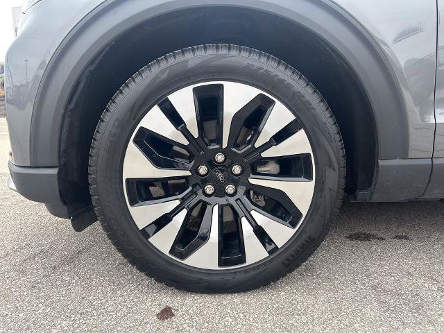 Certified 2025 Ford Explorer Platinum w/ LUX Leather Package image 40