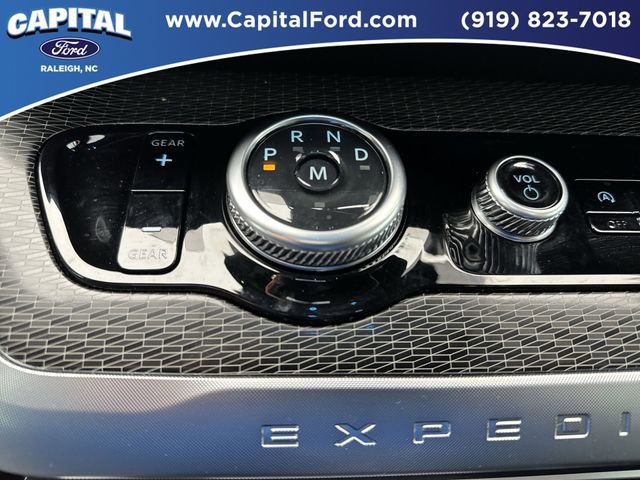 Certified 2025 Ford Expedition Platinum w/ Stealth Performance Package image 30