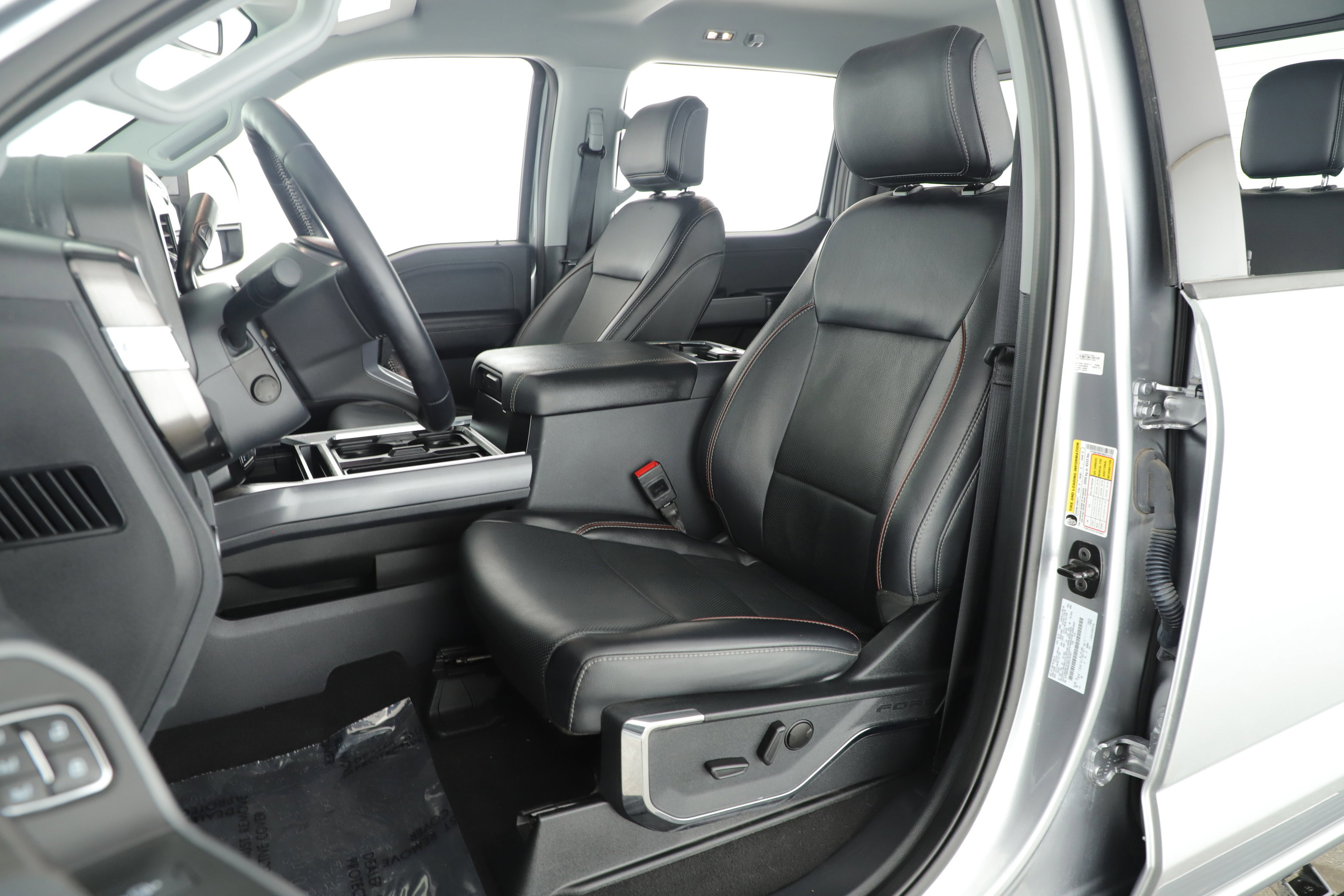 Certified 2024 Ford F350 Lariat w/ Lariat Ultimate Package image 11