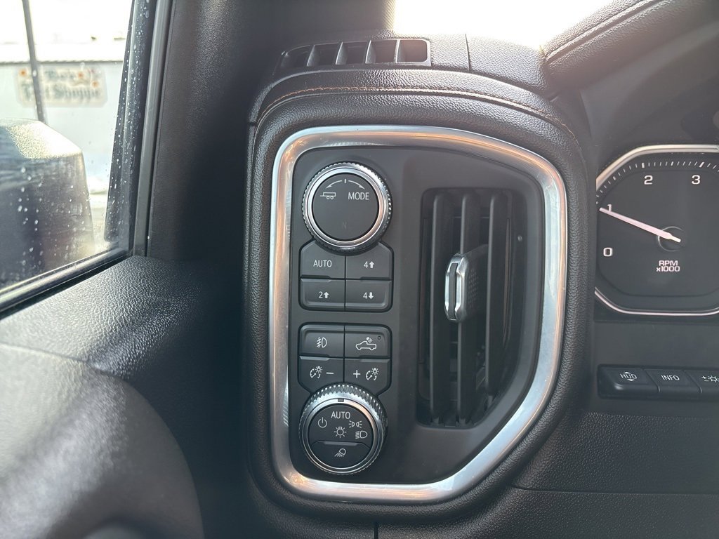 Used 2022 GMC Sierra 3500 AT4 w/ AT4 Premium Plus Package image 14