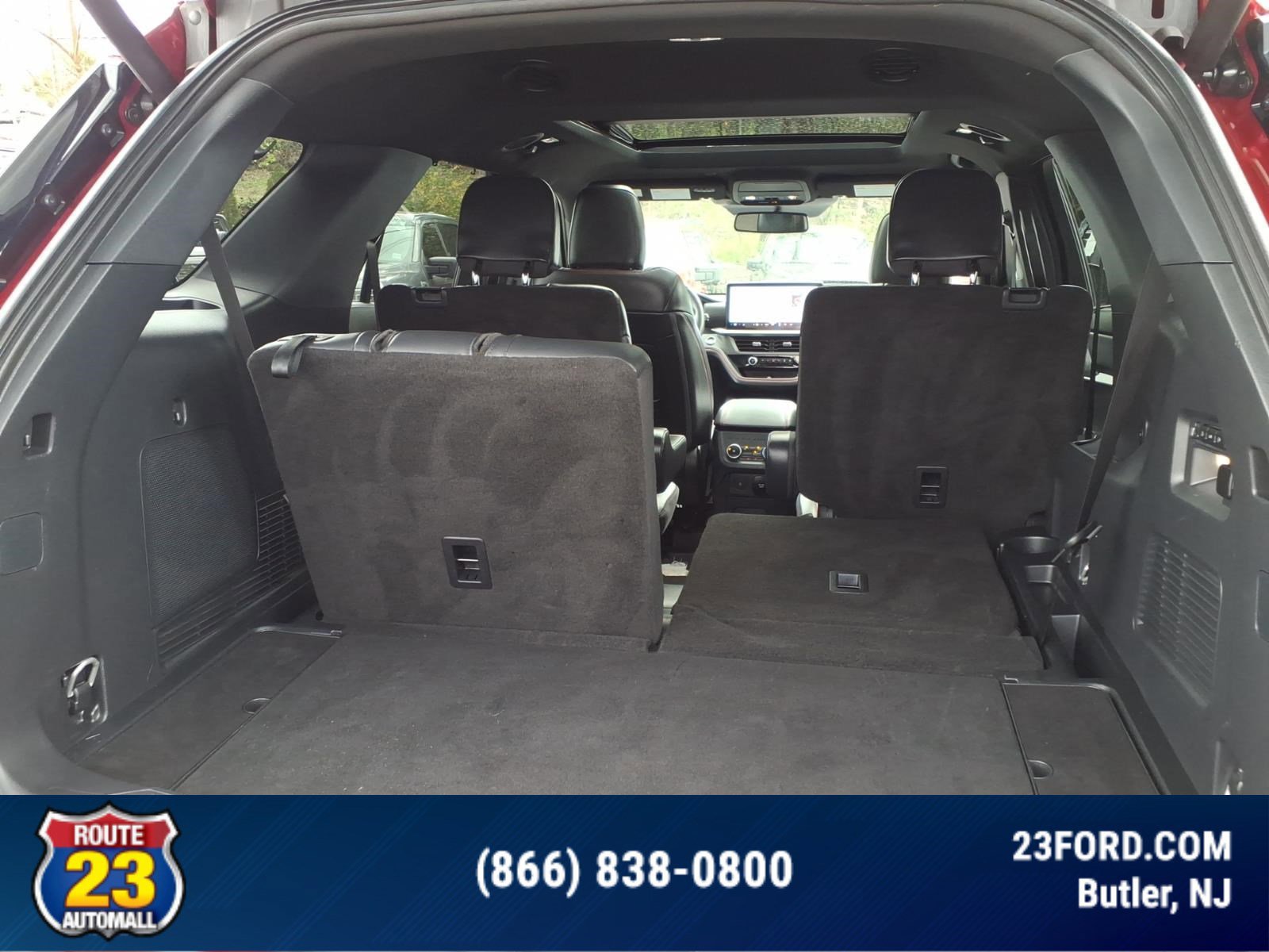 Certified 2025 Ford Explorer ST-Line w/ Premium Package AWD/4WD image 28