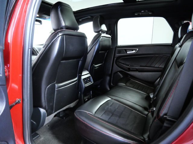 Certified 2020 Ford Edge ST-Line w/ Cold Weather Package AWD/4WD image 14