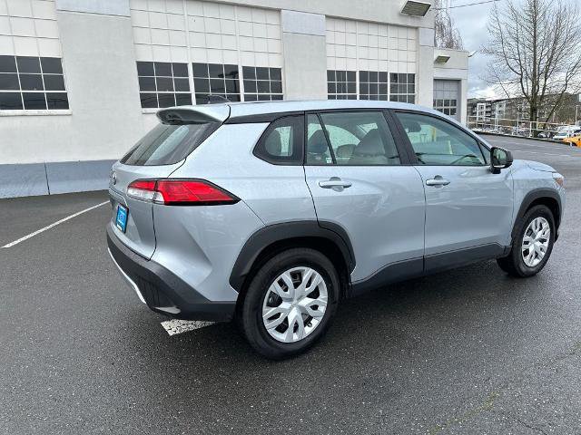 Used 2024 Toyota Corolla Cross L image 6