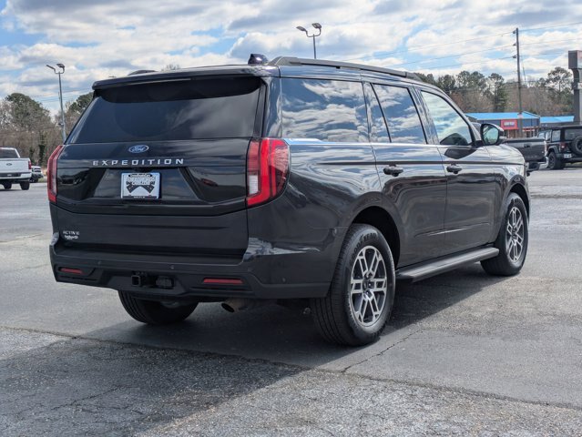 Certified 2025 Ford Expedition Active RWD image 4