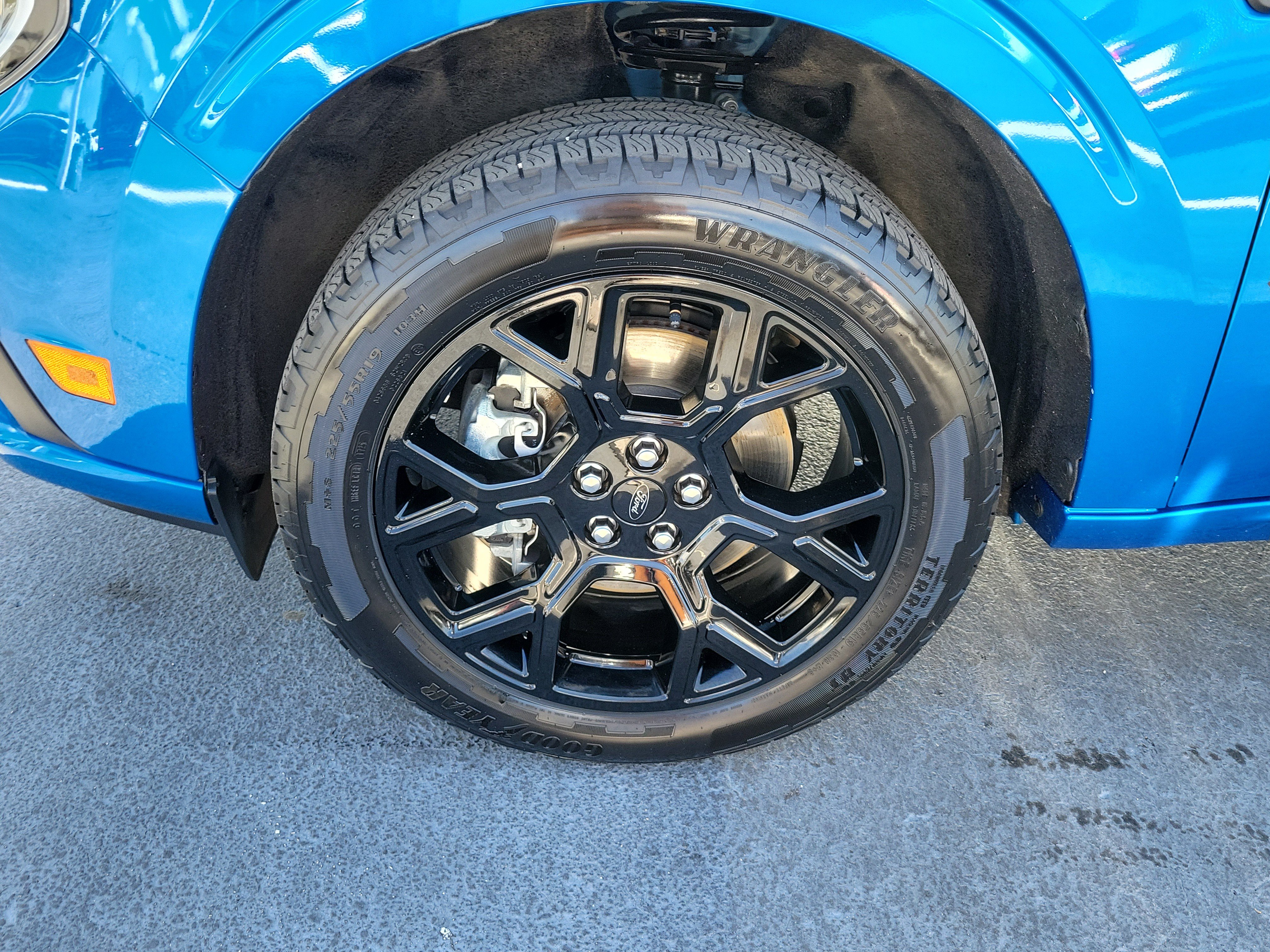 Certified 2025 Ford Maverick Lobo AWD/4WD image 5