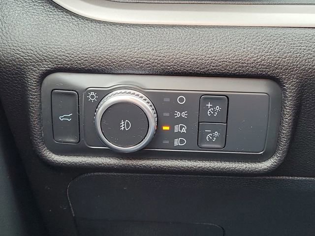Certified 2022 Ford Explorer XLT w/ Equipment Group 202A image 16