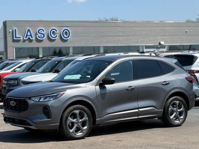 Certified 2023 Ford Escape ST-Line w/ Tech Pack #1 AWD/4WD image 1