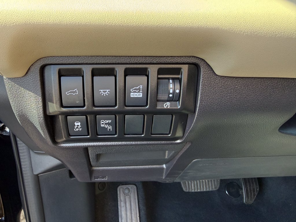 Used 2021 Subaru Ascent Limited w/ Technology Package AWD/4WD image 28