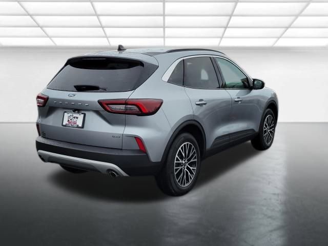 Certified 2024 Ford Escape SE image 8