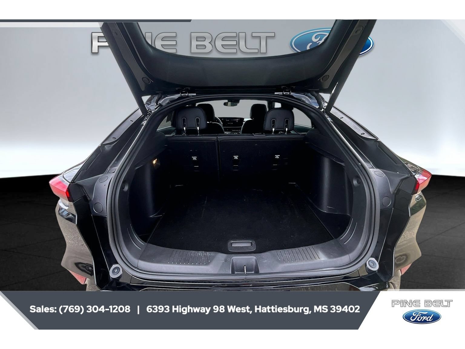 Used 2024 Buick Envista Sport Touring w/ Convenience I Package FWD image 21