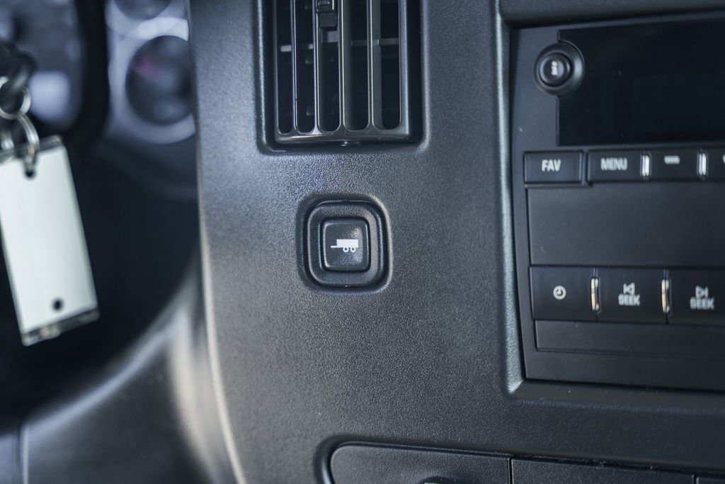 Used 2024 GMC Savana 2500 w/ Driver Convenience Package image 32