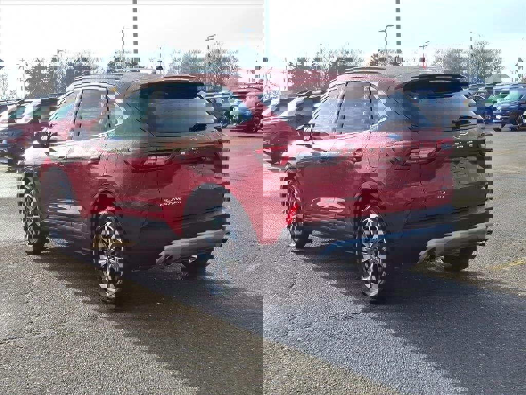 Certified 2024 Ford Escape Platinum w/ Premium Technology Package image 3