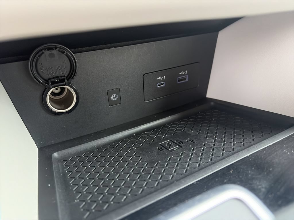 Used 2025 Nissan Pathfinder SL FWD image 26