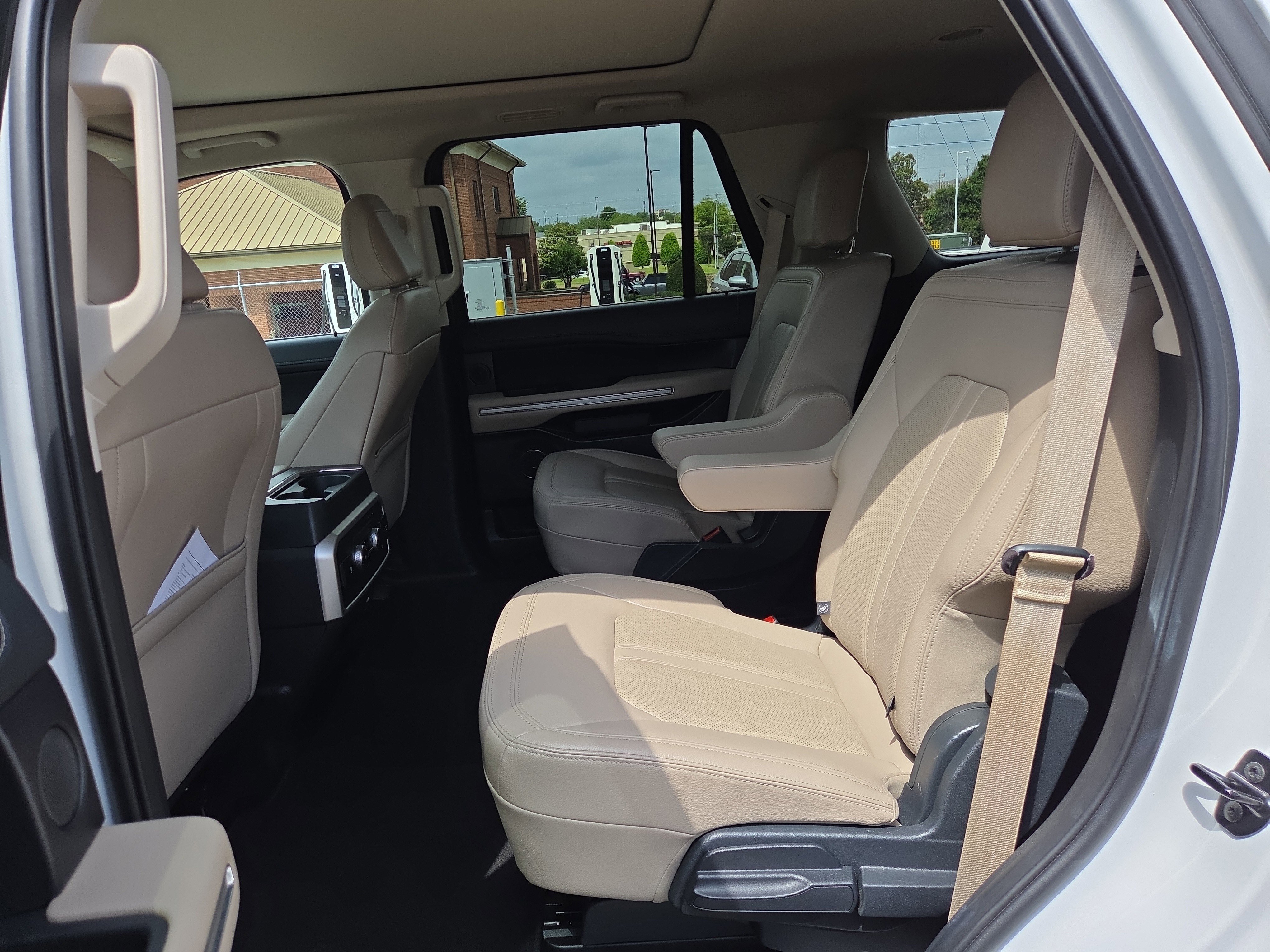 Certified 2024 Ford Expedition Limited RWD image 11