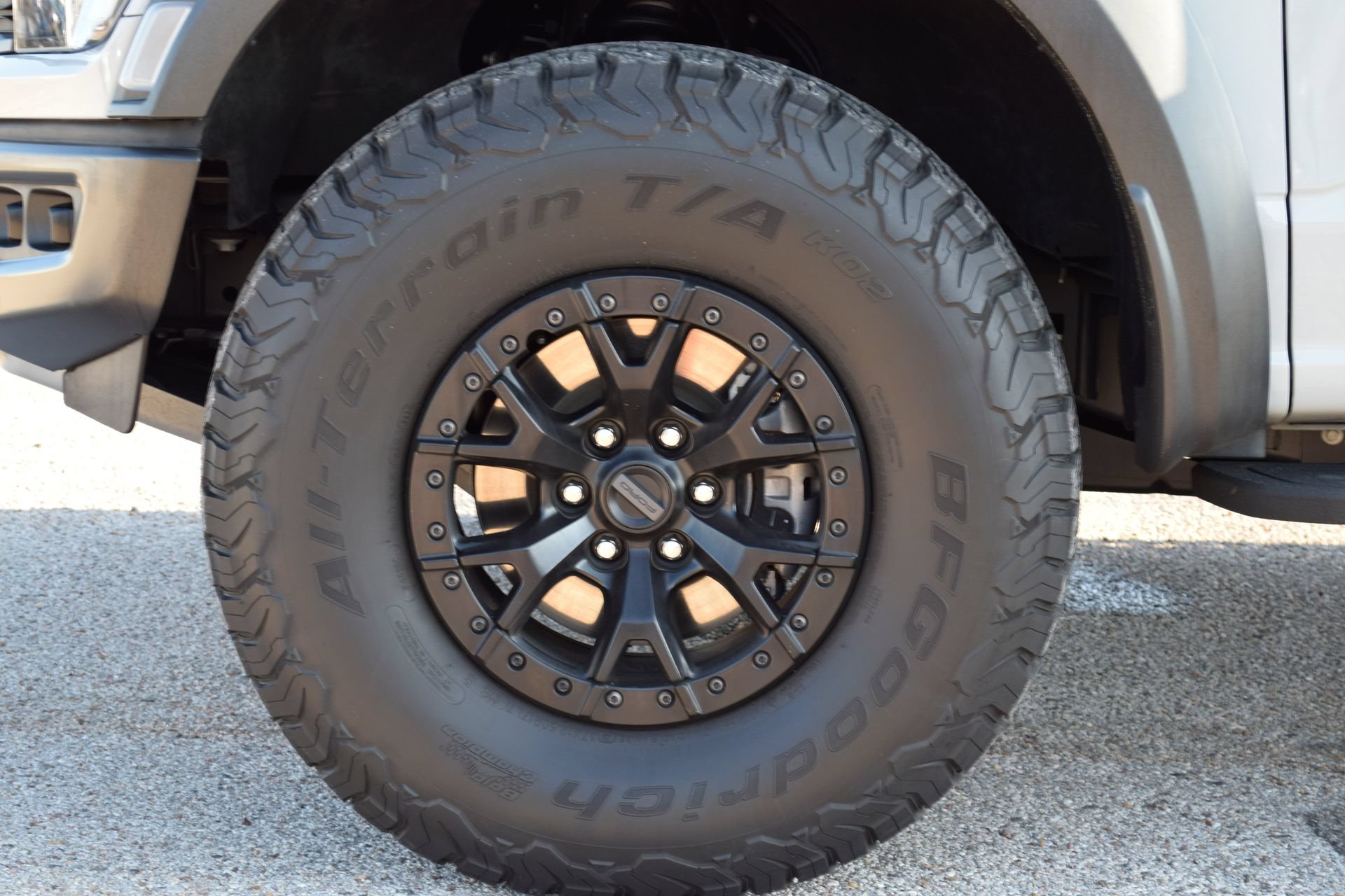 Certified 2023 Ford F150 Raptor w/ Raptor 37 Performance Package AWD/4WD image 28