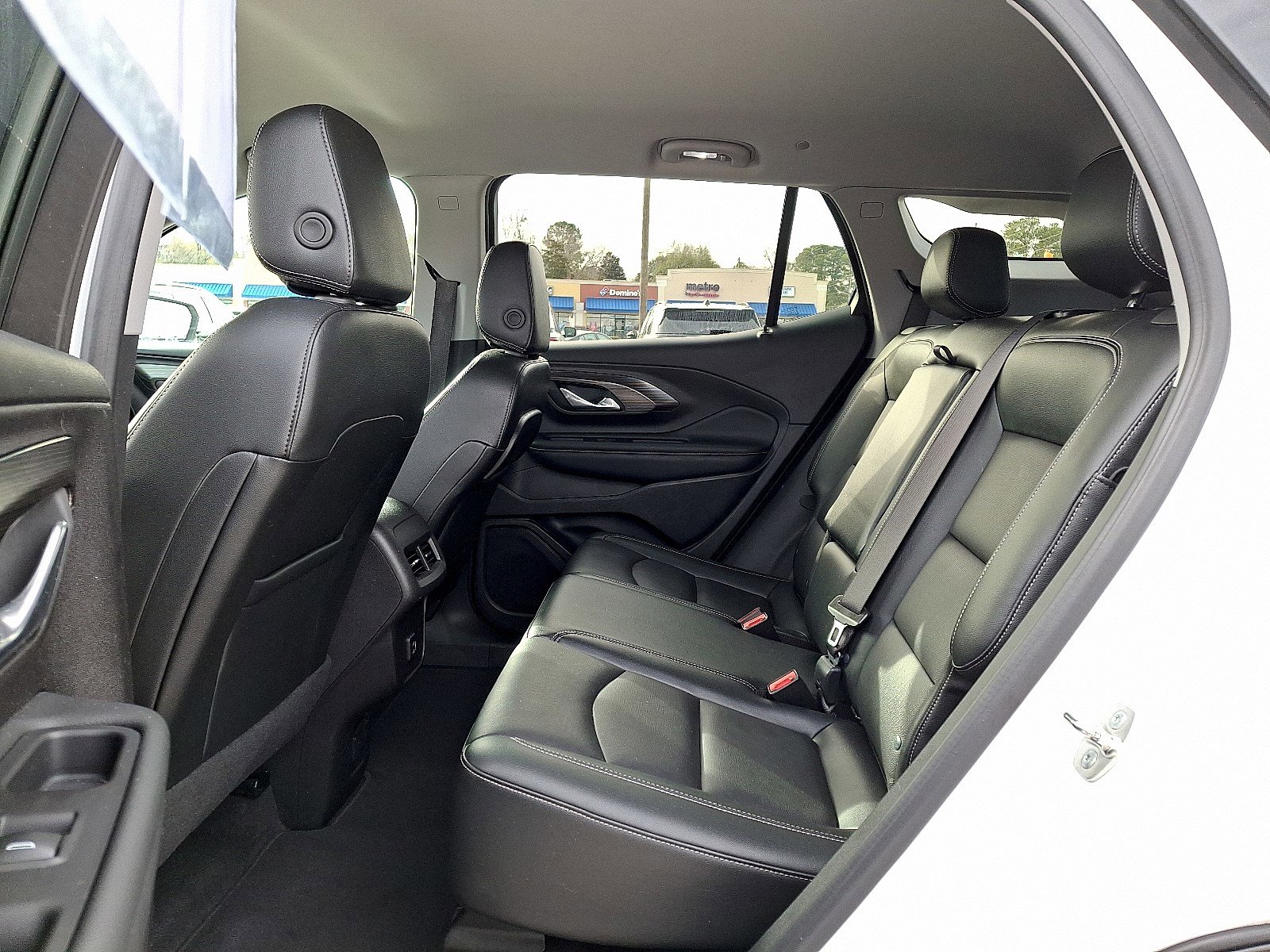 Used 2024 GMC Terrain SLT image 10