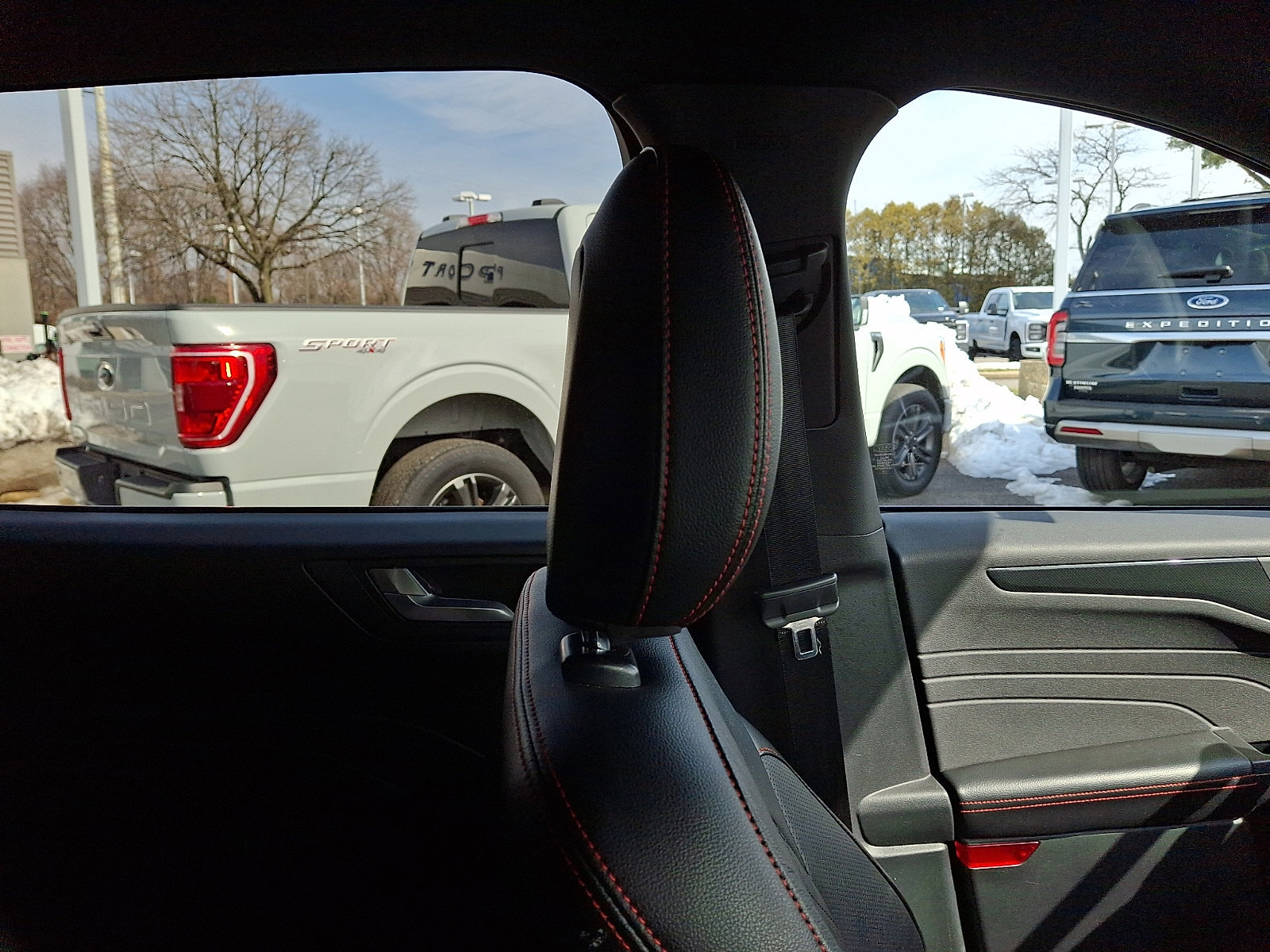 Certified 2023 Ford Escape ST-Line Elite w/ Premium Technology Package image 13