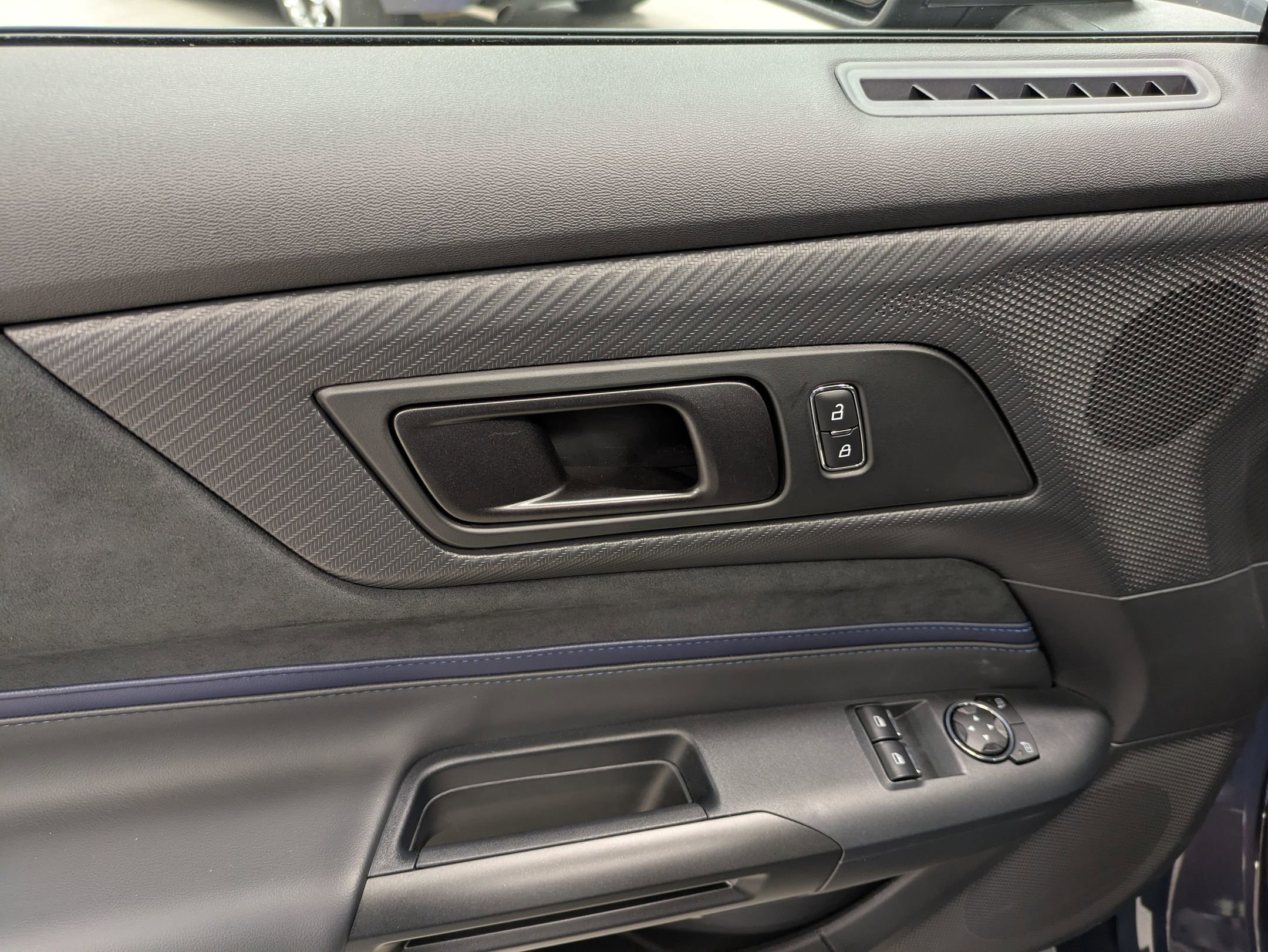 Certified 2025 Ford Mustang Dark Horse image 16