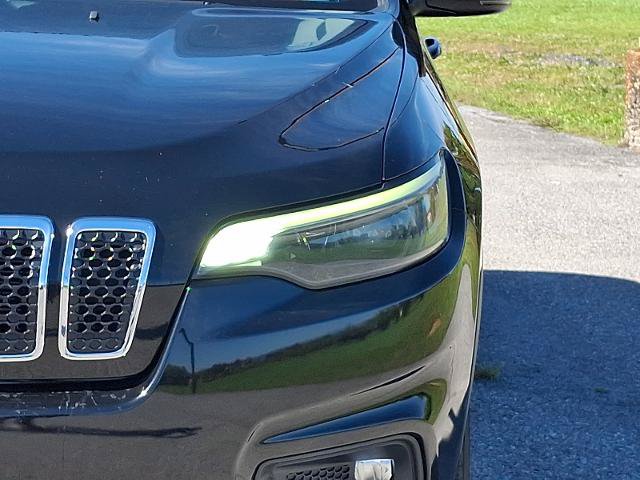 Used 2022 Jeep Cherokee Latitude Lux w/ Sun & Sound Group AWD/4WD image 8