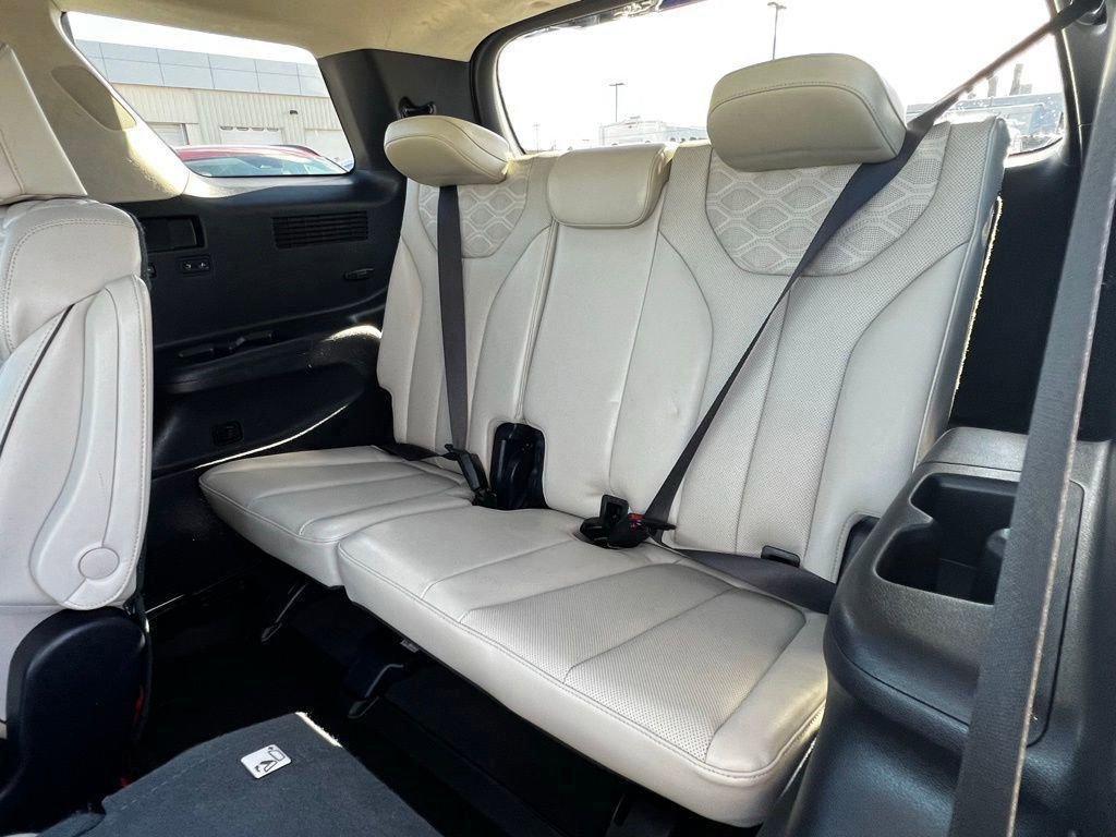 Used 2021 Hyundai Palisade Calligraphy image 10