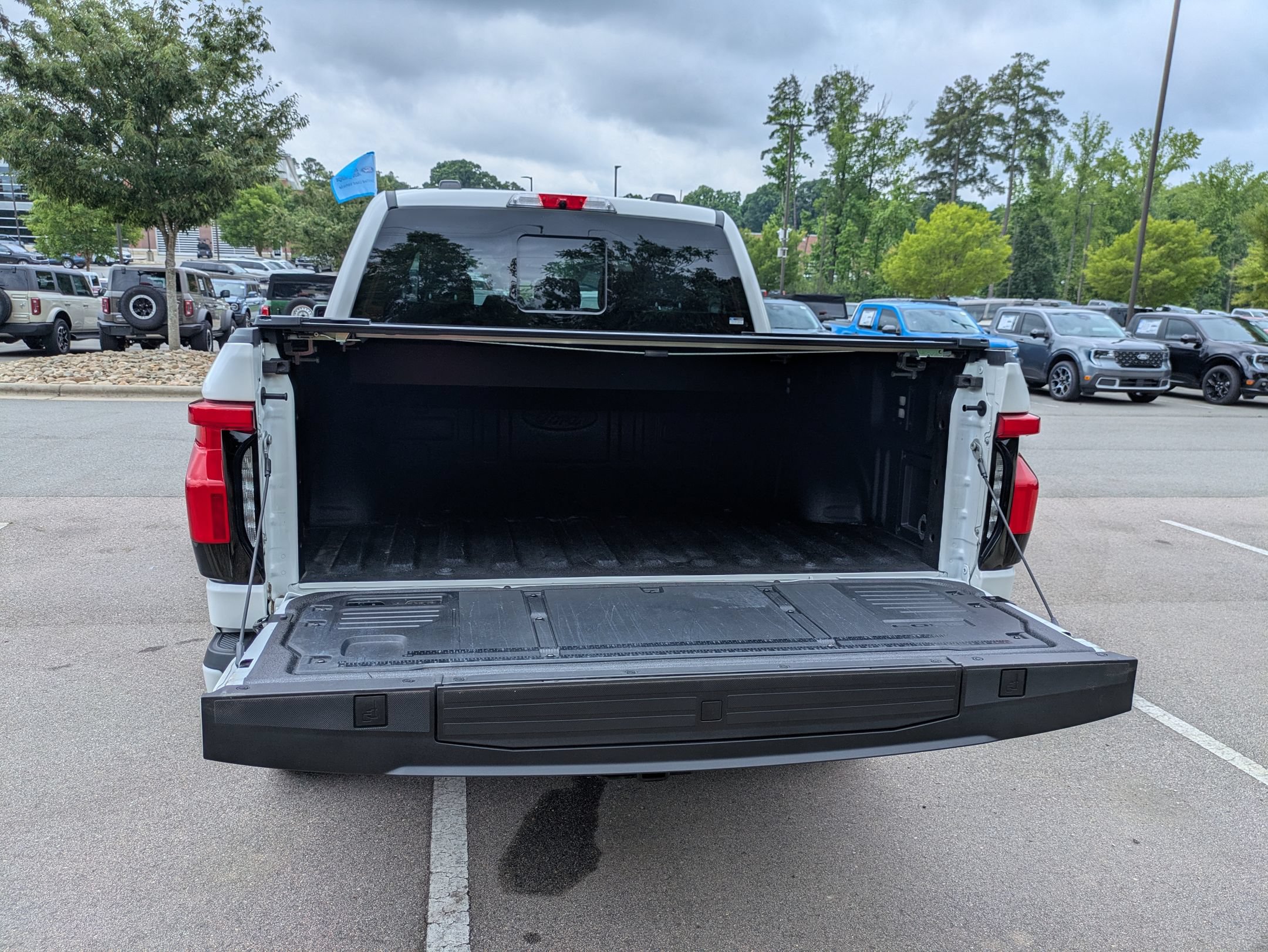 Certified 2025 Ford F150 Lightning Lariat AWD/4WD image 37